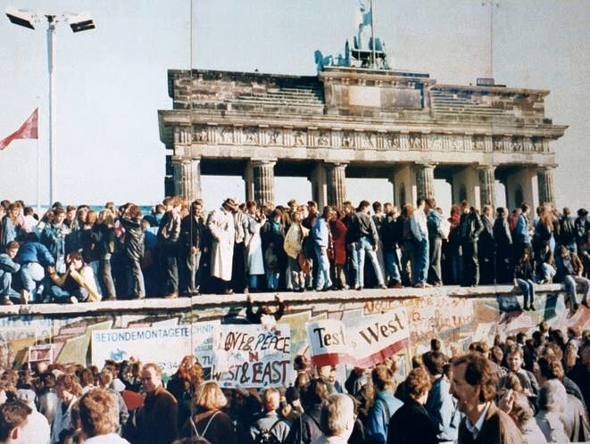 The Fall of the Berlin Wall, 1989 